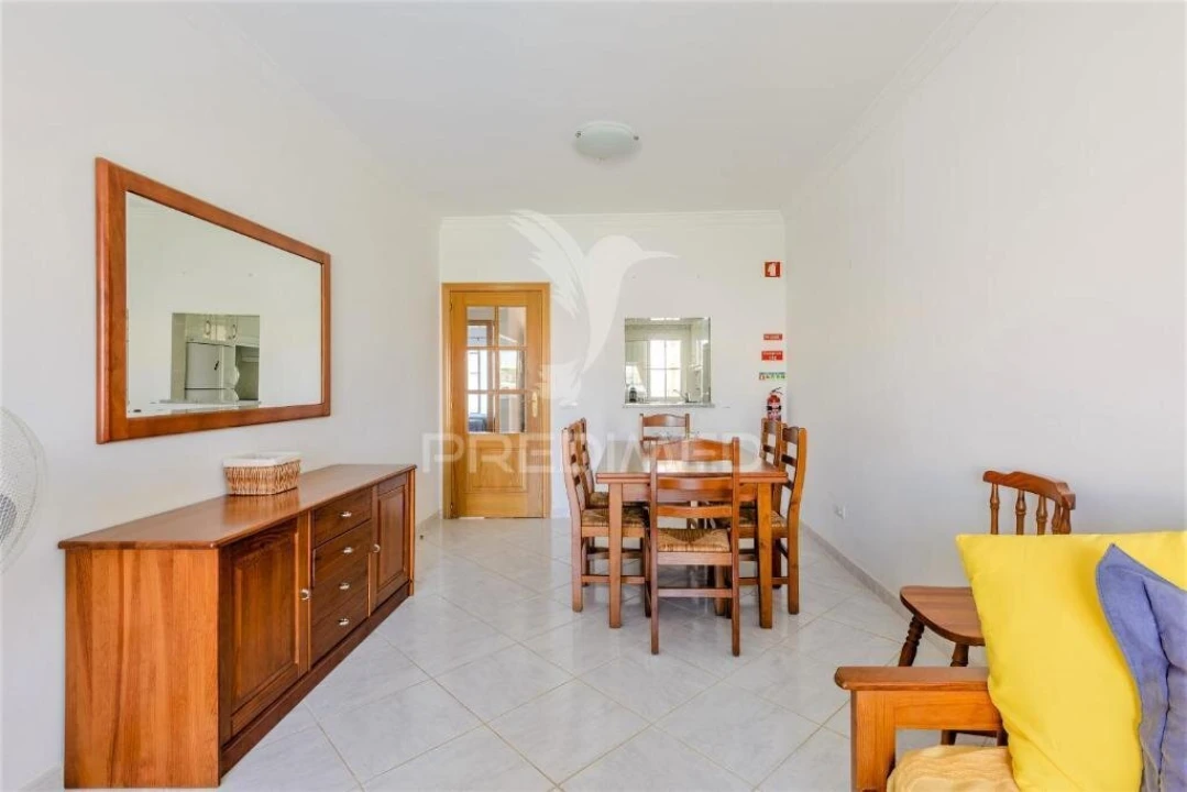 Apartamento T2 para Venda em Quarteira Foto 5
