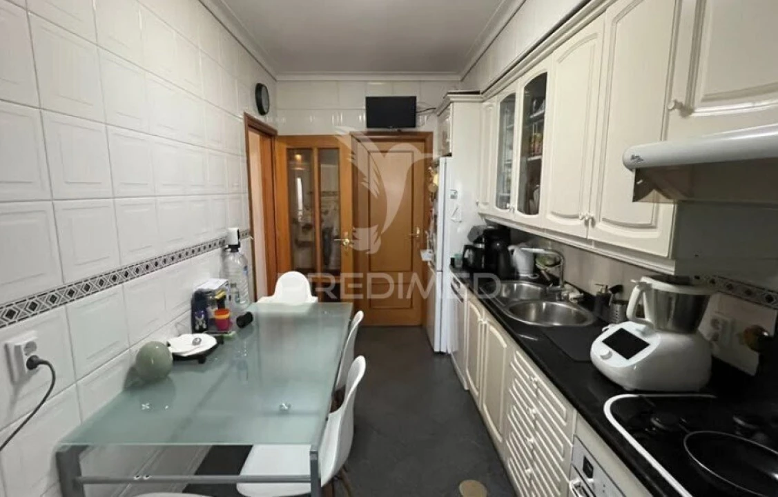 Apartamento T2 para Venda em Mafamude e Vilar do Paraíso Foto 1