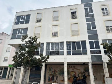 Apartamento T4 para Venda em Almeirim
