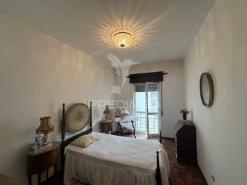 Apartamento T4 para Venda em Almeirim