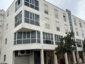 Apartamento T4 para Venda em Almeirim