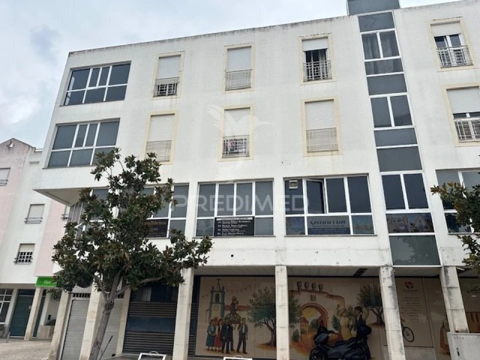 Apartamento T4 para Venda em Almeirim Foto 29