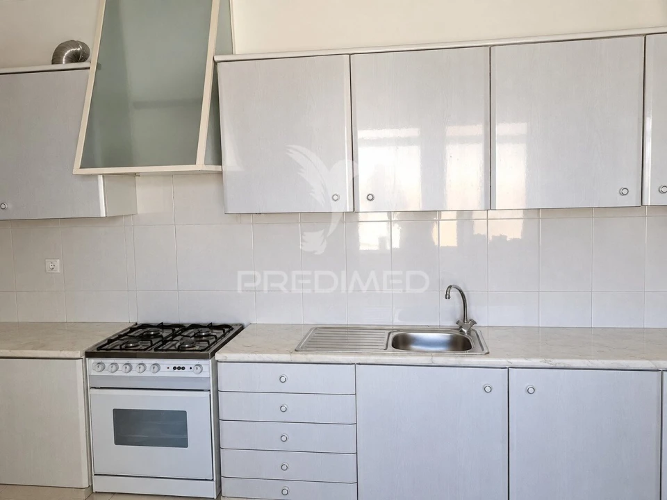 Apartamento T4 para Venda em Almeirim Foto 2
