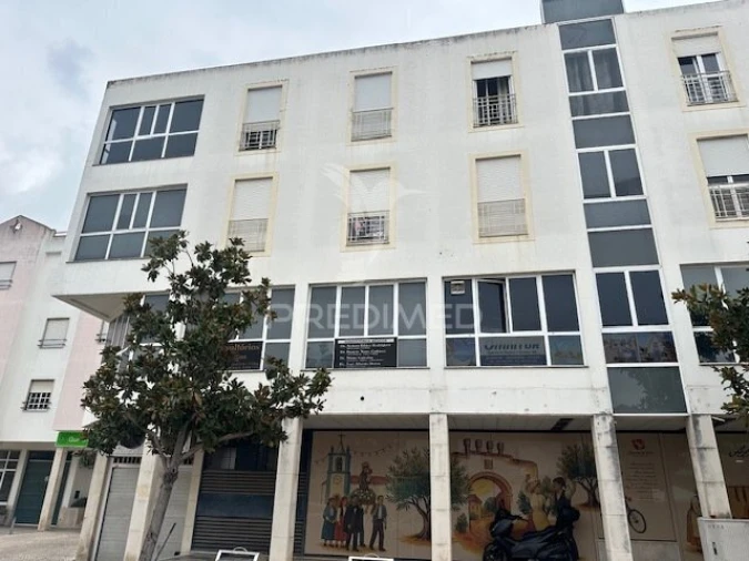 Apartamento T4 para Venda em Almeirim Foto 29