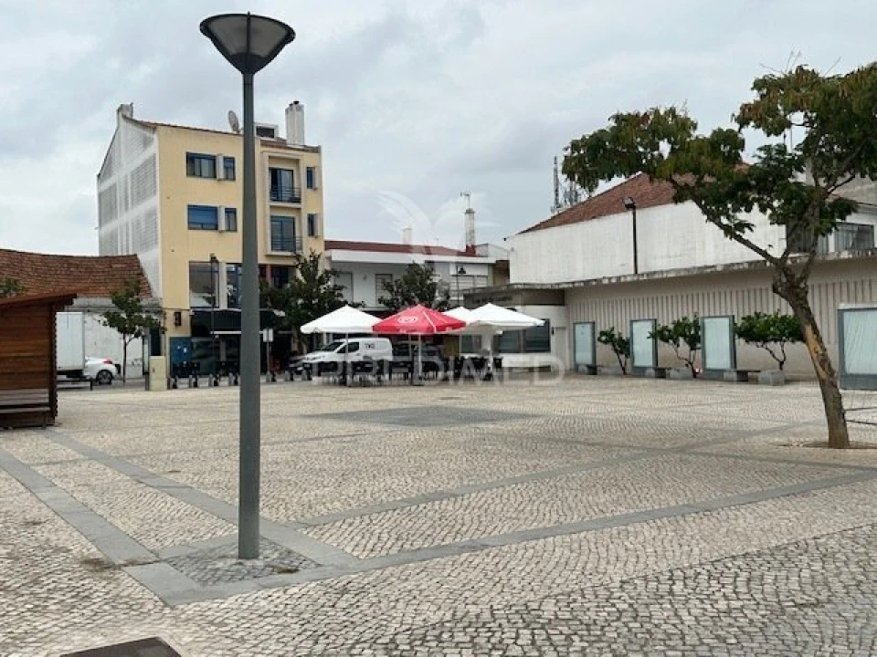 Apartamento T4 para Venda em Almeirim Foto 31