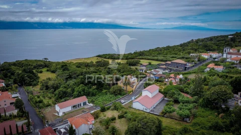 Terreno para Venda em Urzelina (São Mateus)