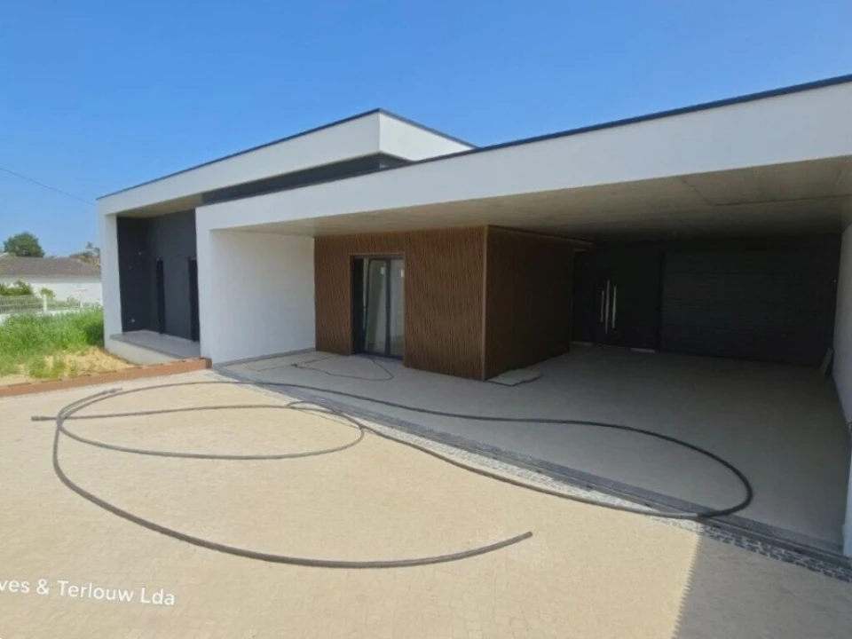 Moradia T3 para Venda em Souto da Carpalhosa e Ortigosa Foto 4