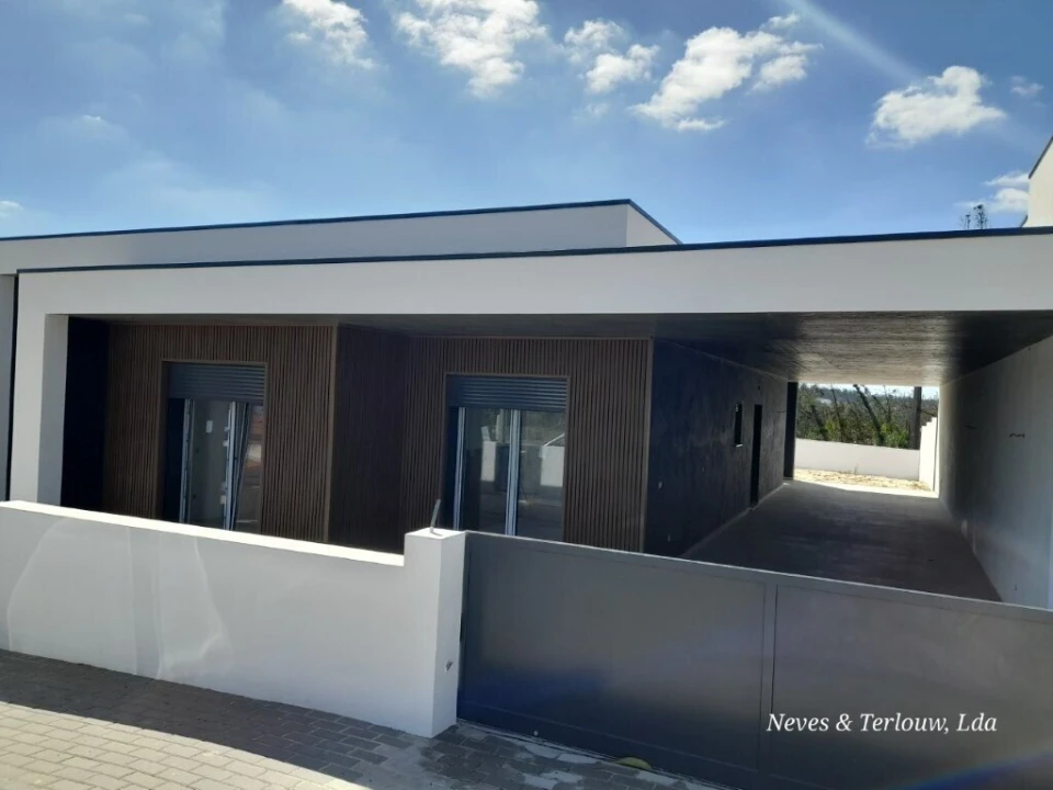 Moradia T3 para Venda em Souto da Carpalhosa e Ortigosa Foto 2