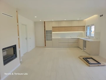 Moradia T3 para Venda em Souto da Carpalhosa e Ortigosa