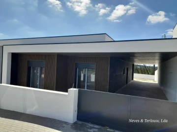 Moradia T3 para Venda em Souto da Carpalhosa e Ortigosa