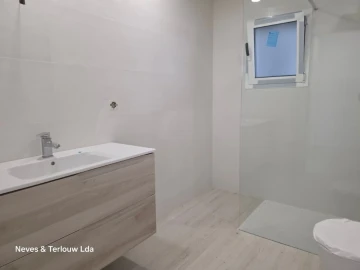 Moradia T3 para Venda em Souto da Carpalhosa e Ortigosa