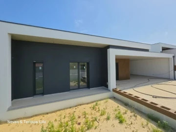 Moradia T3 para Venda em Souto da Carpalhosa e Ortigosa