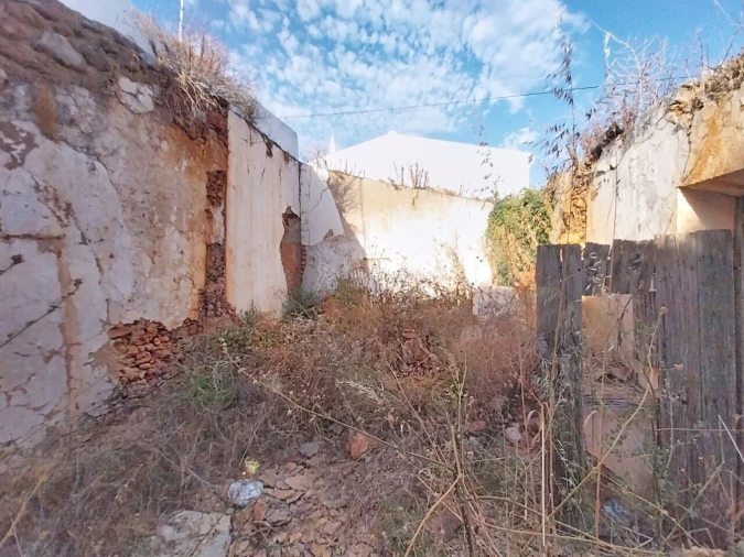 Moradia T3 para Venda em Boliqueime Foto 4