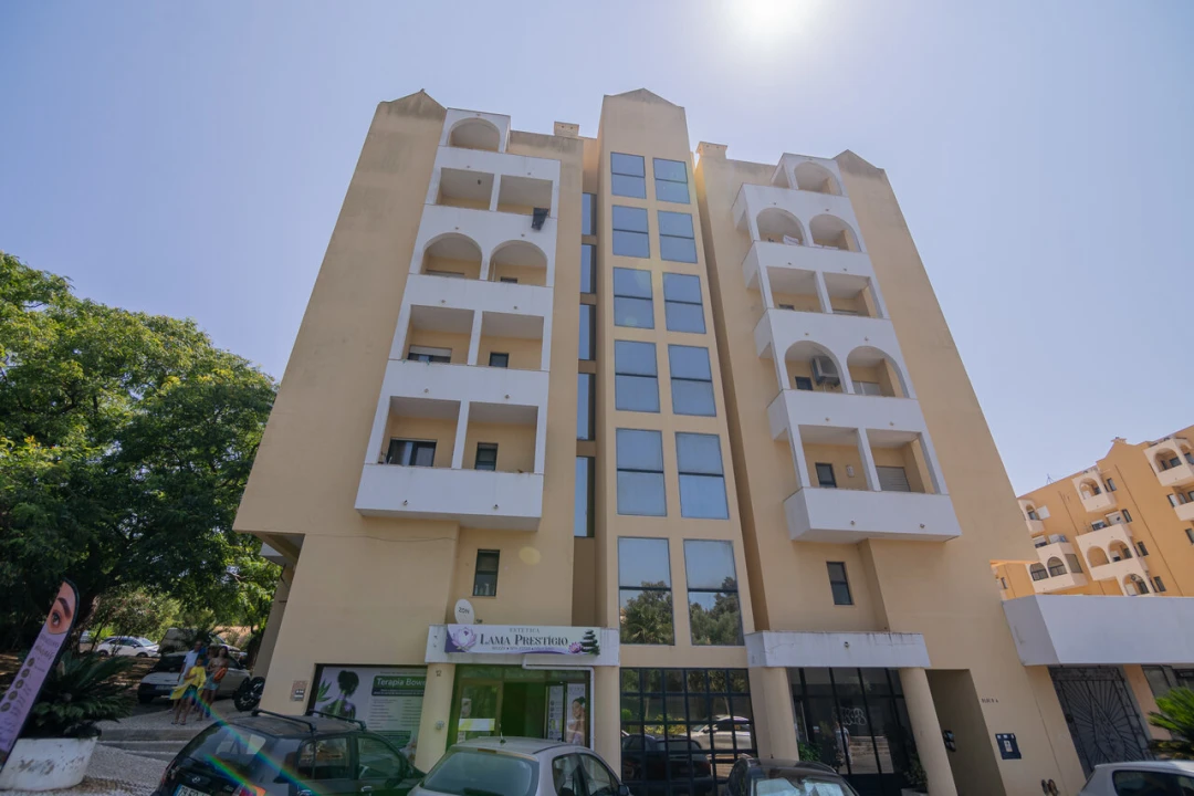 Apartamento T1 para Venda em Portimão Foto 2