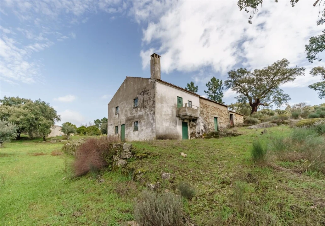 Quinta T1 para Venda em Vale de Prazeres e Mata da Rainha Foto 1