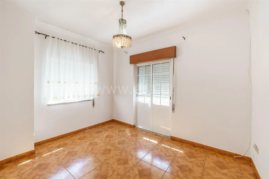 Moradia T3 para Venda em Souto da Casa Foto 8