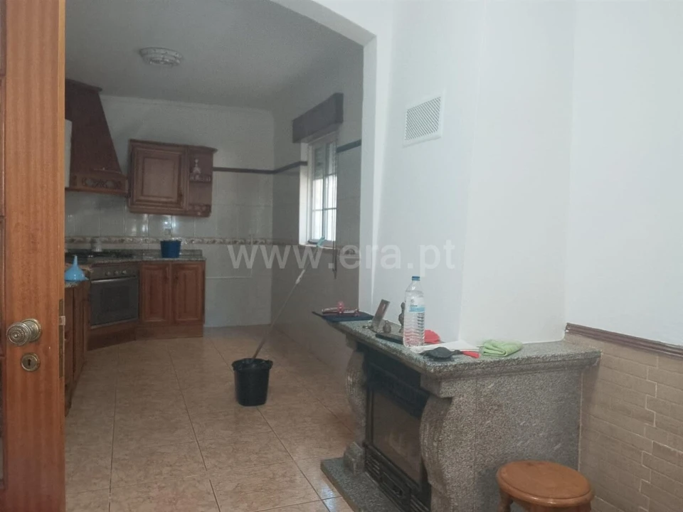 Moradia T3 para Venda em Souto da Casa Foto 4
