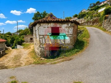 Moradia T1 para Venda em Oriz (Santa Marinha) e Oriz (São Miguel)