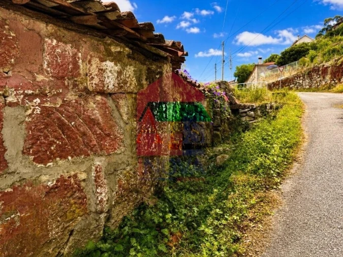 Moradia T1 para Venda em Oriz (Santa Marinha) e Oriz (São Miguel) Foto 6
