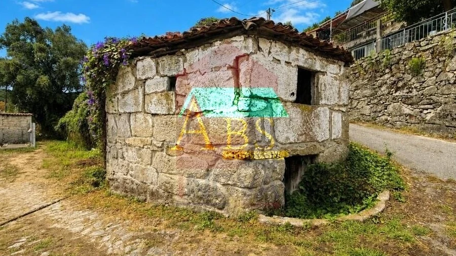 Moradia T1 para Venda em Oriz (Santa Marinha) e Oriz (São Miguel)