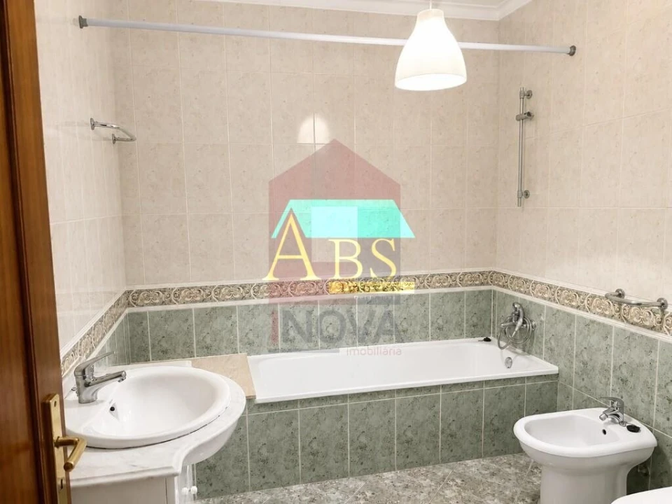 Apartamento T1 para Venda em Nogueira, Fraião e Lamaçães Foto 5