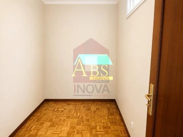 Apartamento T1 para Venda em Nogueira, Fraião e Lamaçães