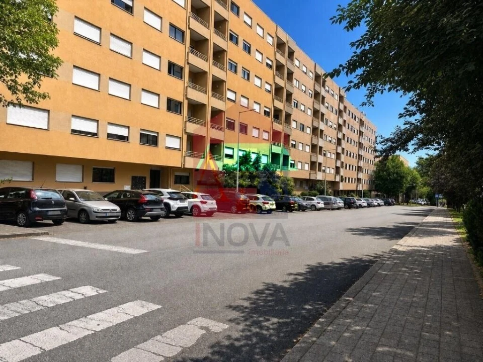 Apartamento T1 para Venda em Nogueira, Fraião e Lamaçães Foto 17