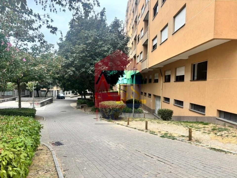 Apartamento T1 para Venda em Nogueira, Fraião e Lamaçães Foto 15