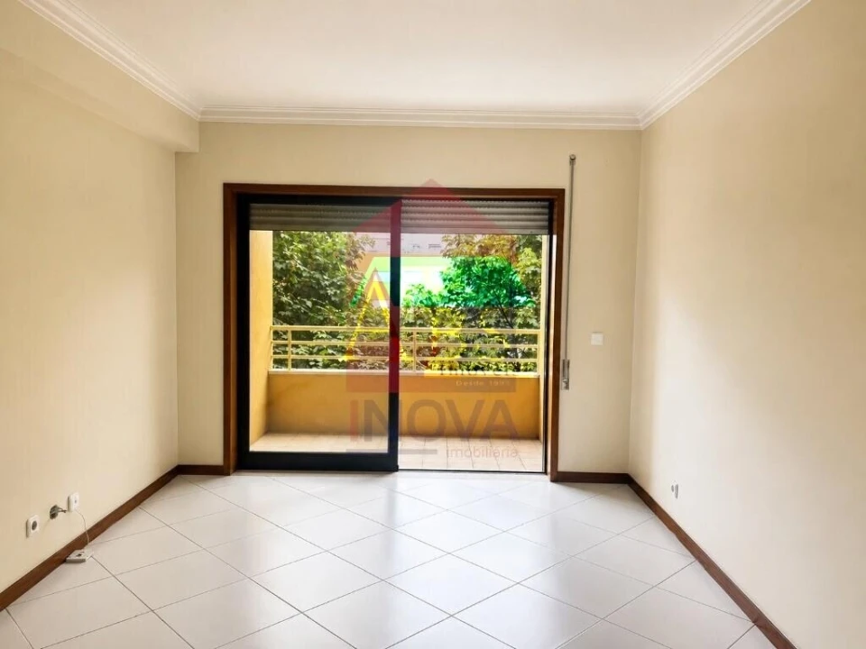 Apartamento T1 para Venda em Nogueira, Fraião e Lamaçães Foto 3