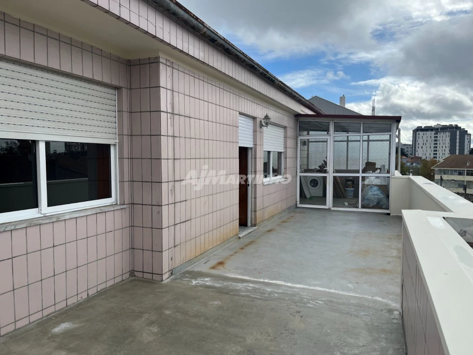 Apartamento T1 para Arrendamento em Pedrouços Foto 9