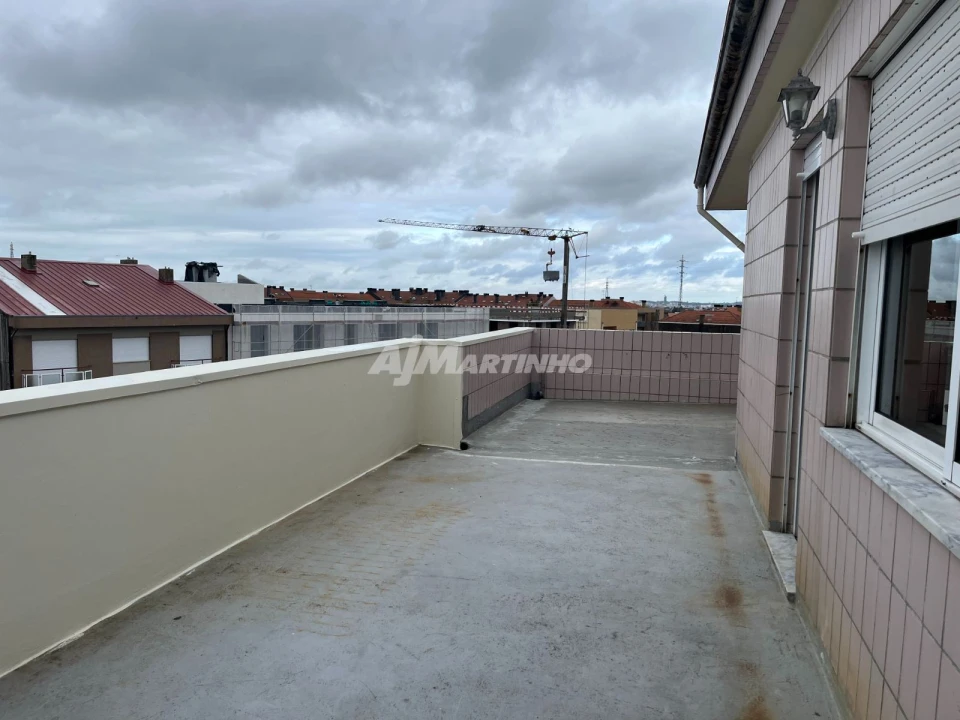 Apartamento T1 para Arrendamento em Pedrouços Foto 1