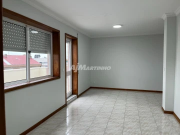 Apartamento T1 para Arrendamento em Pedrouços