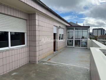 Apartamento T1 para Arrendamento em Pedrouços