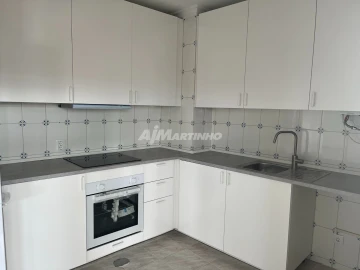Apartamento T1 para Arrendamento em Pedrouços