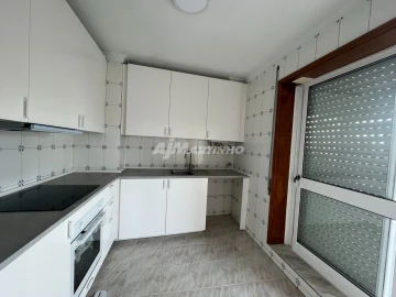 Apartamento T1 para Arrendamento em Pedrouços