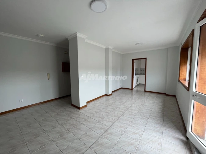 Apartamento T1 para Arrendamento em Pedrouços Foto 3