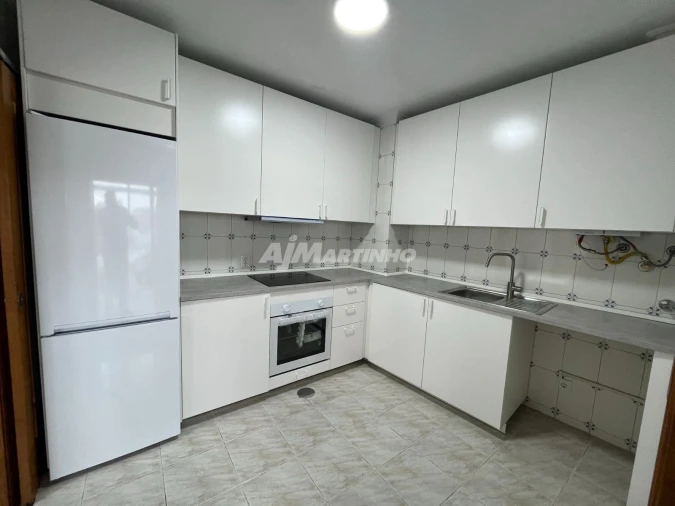 Apartamento T1 para Arrendamento em Pedrouços Foto 7