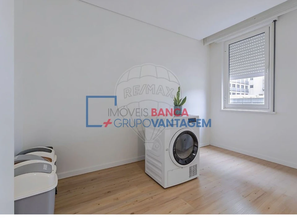 Apartamento T3 para Venda em Lordelo do Ouro e Massarelos Foto 19
