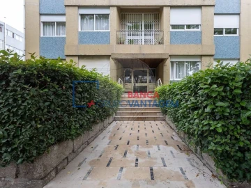 Apartamento T3 para Venda em Lordelo do Ouro e Massarelos