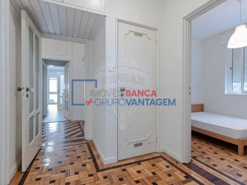 Apartamento T3 para Venda em Lordelo do Ouro e Massarelos