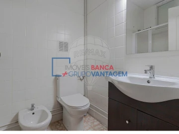 Apartamento T3 para Venda em Lordelo do Ouro e Massarelos