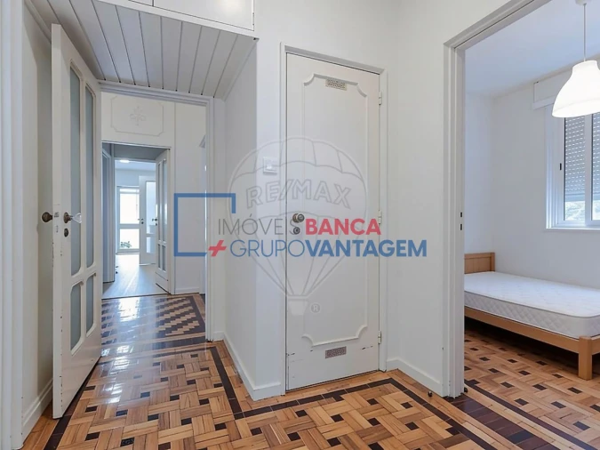 Apartamento T3 para Venda em Lordelo do Ouro e Massarelos Foto 12