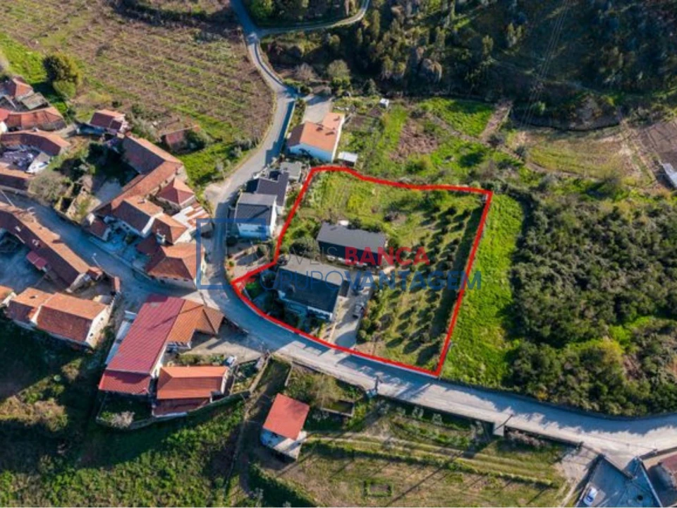 Moradia T4 para Venda em Croca Foto 15