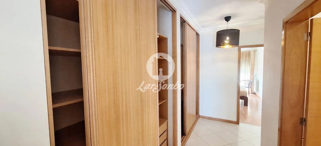 Apartamento T2 para Venda em Pousa Foto 12
