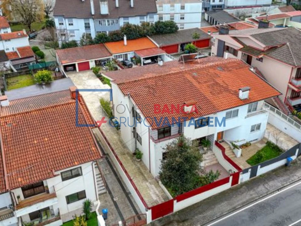 Moradia T4 para Venda em Cidade da Maia Foto 2