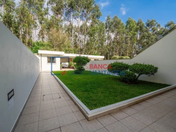 Moradia T3 para Venda em Coronado (São Romão e São Mamede)