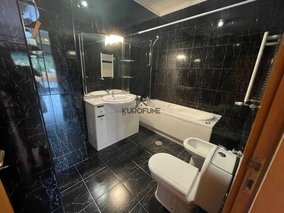Apartamento T2 para Arrendamento em Madalena Foto 5