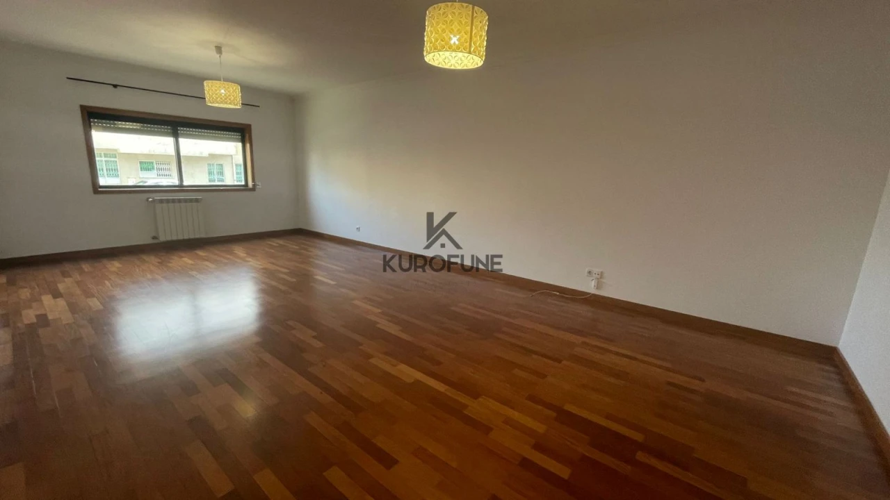 Apartamento T2 para Arrendamento em Madalena Foto 8