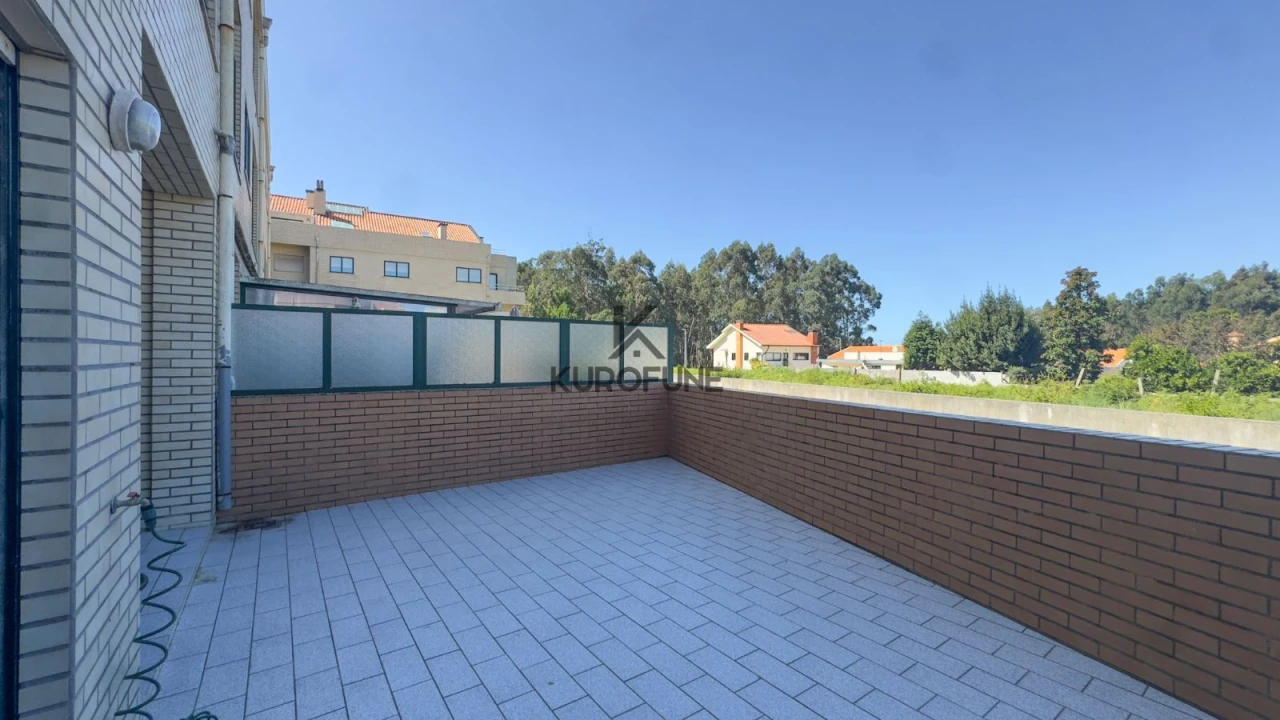 Apartamento T2 para Arrendamento em Madalena Foto 13