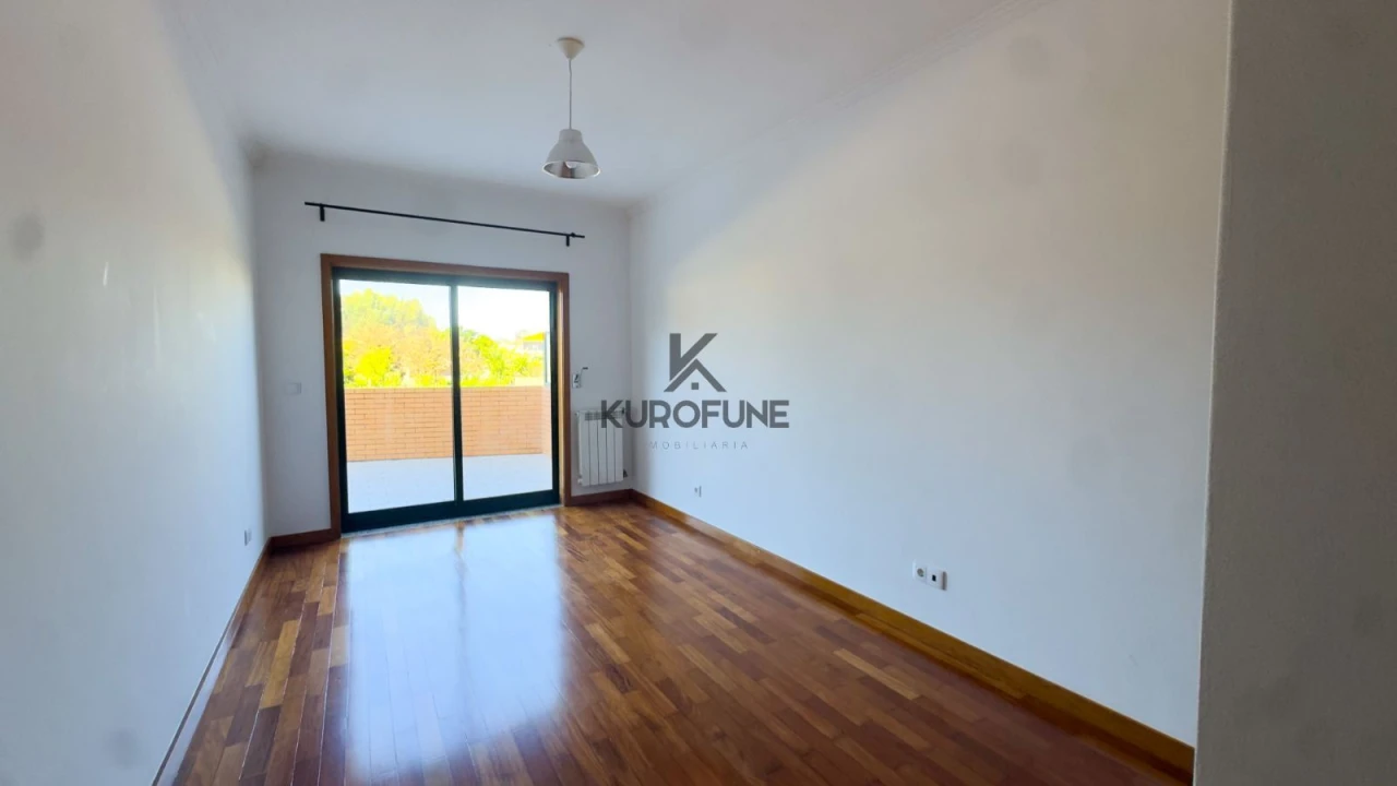 Apartamento T2 para Arrendamento em Madalena Foto 17
